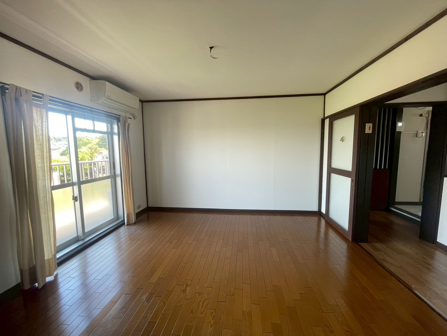 LINE_ALBUM_202655逆瀬川ハイツ5号棟　501_260505_27.jpg