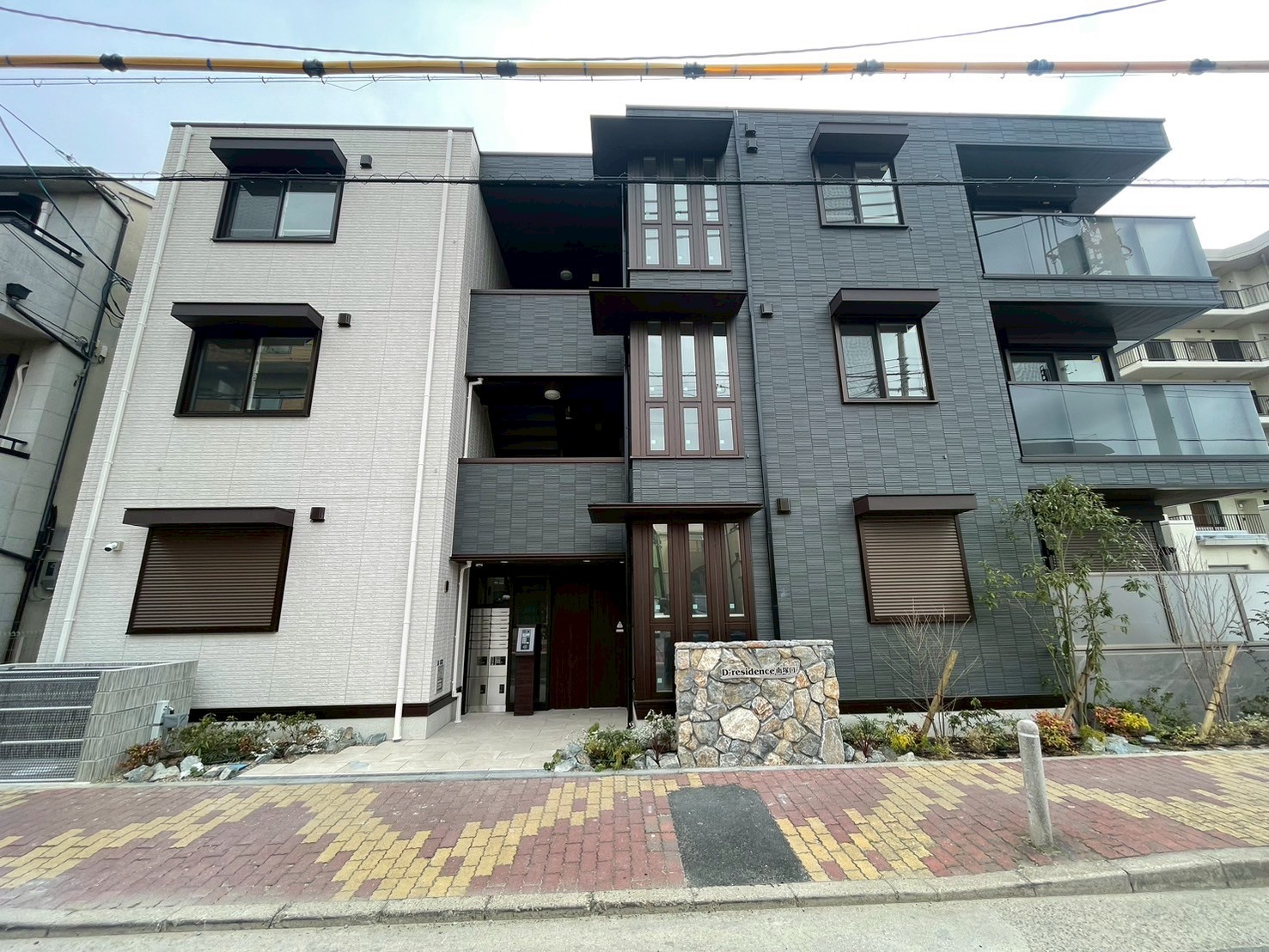 LINE_ALBUM_D-residence南塚口　外観共用部_250401_18.jpg